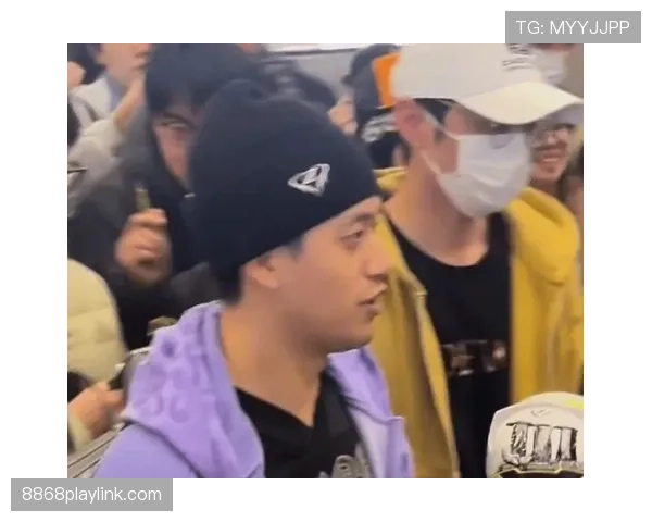 周冠宇拎着那只行李箱走进机场，我这工资连拉链都配不上